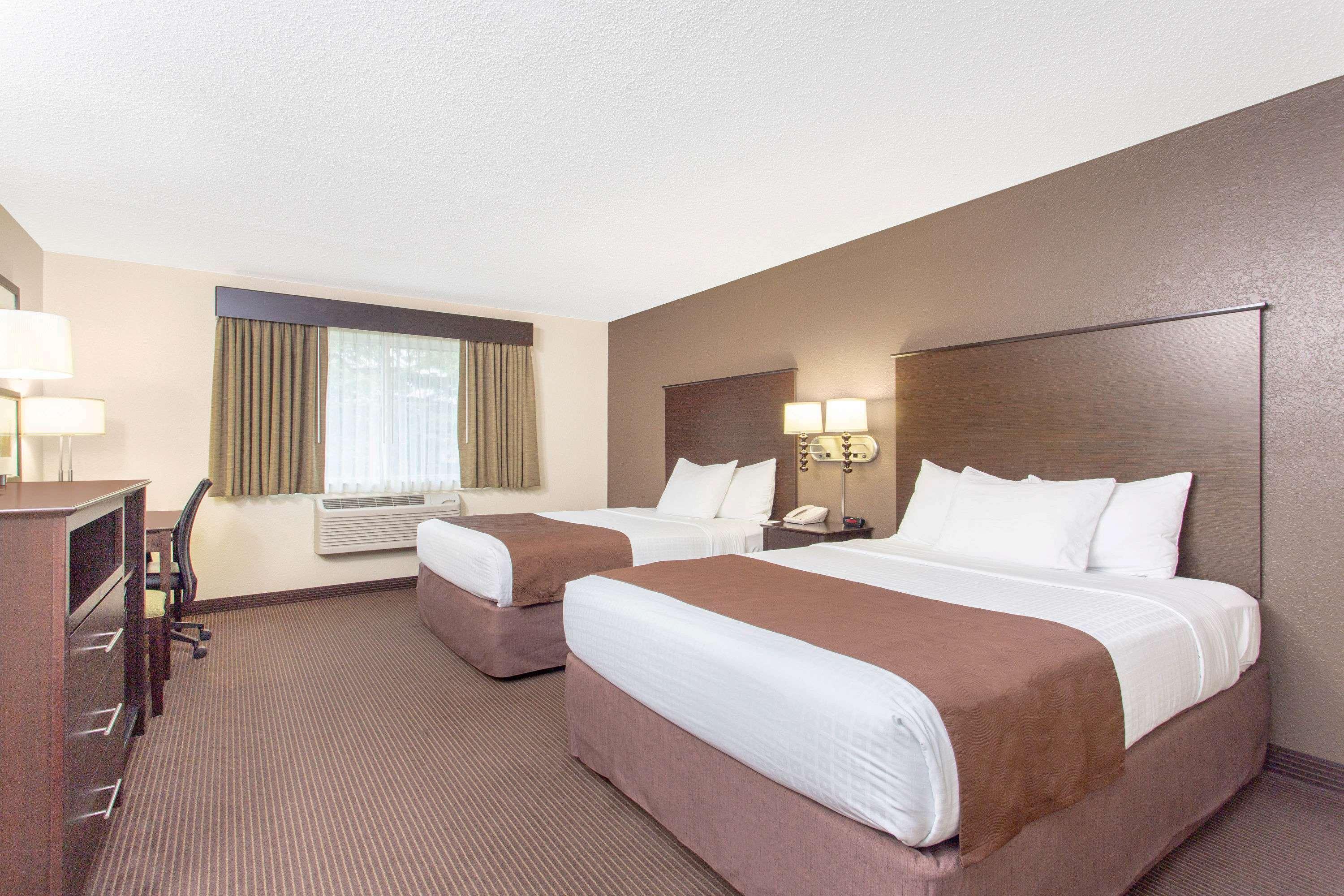 Americinn By Wyndham Rhinelander Экстерьер фото